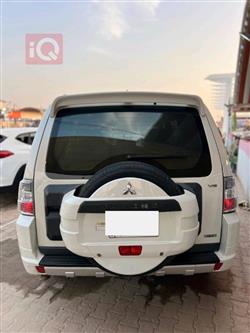 ميتسوبيشي باجيرو